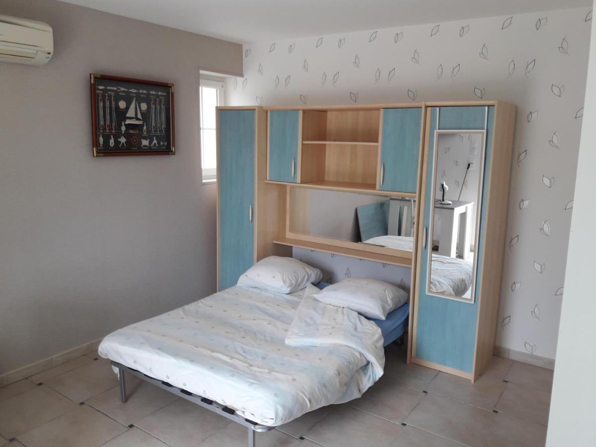 Logis De Lange Studio 2 P Saint-Hilaire-la-Palud Buitenkant foto