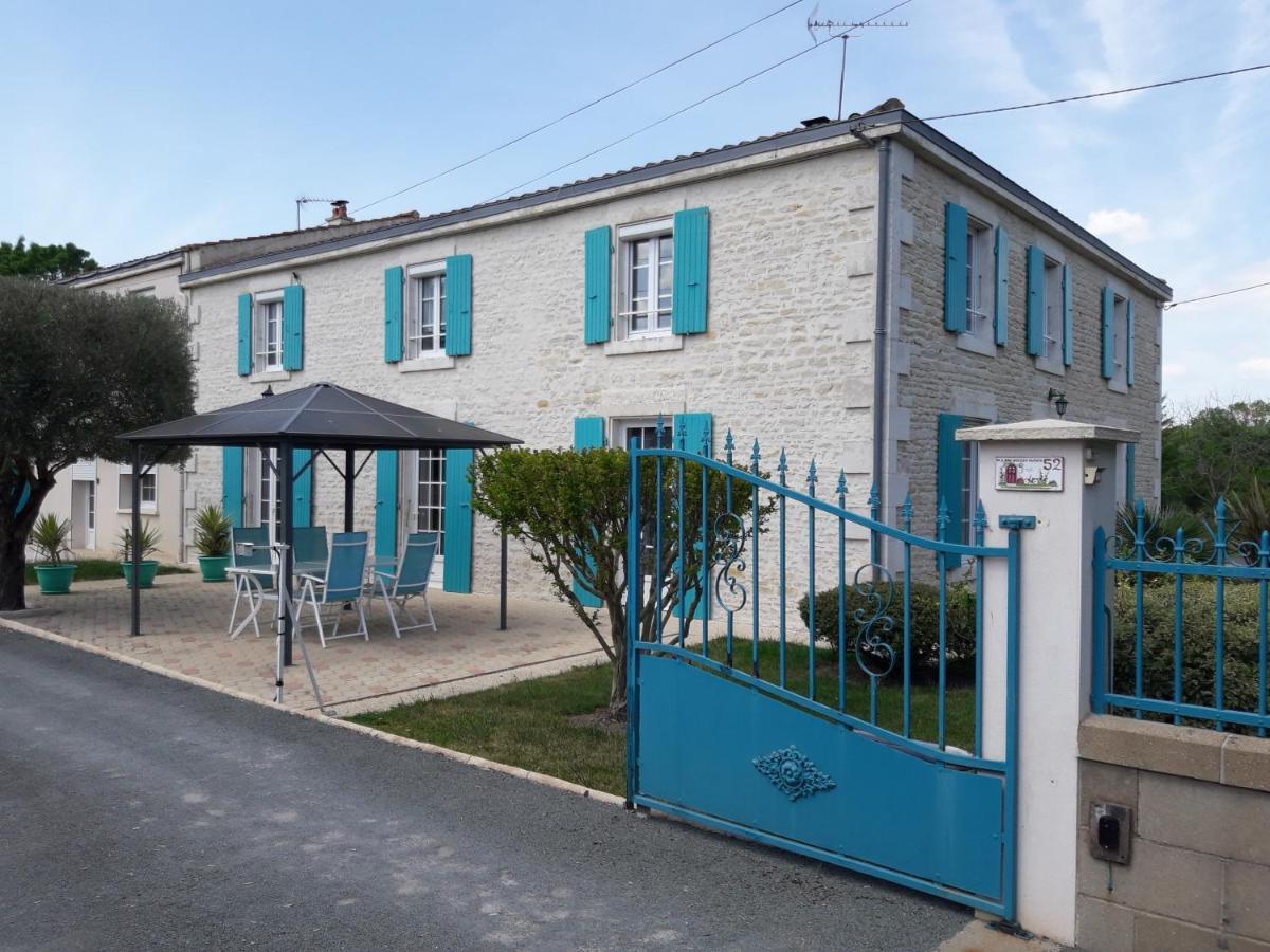 Logis De Lange Studio 2 P Saint-Hilaire-la-Palud Buitenkant foto